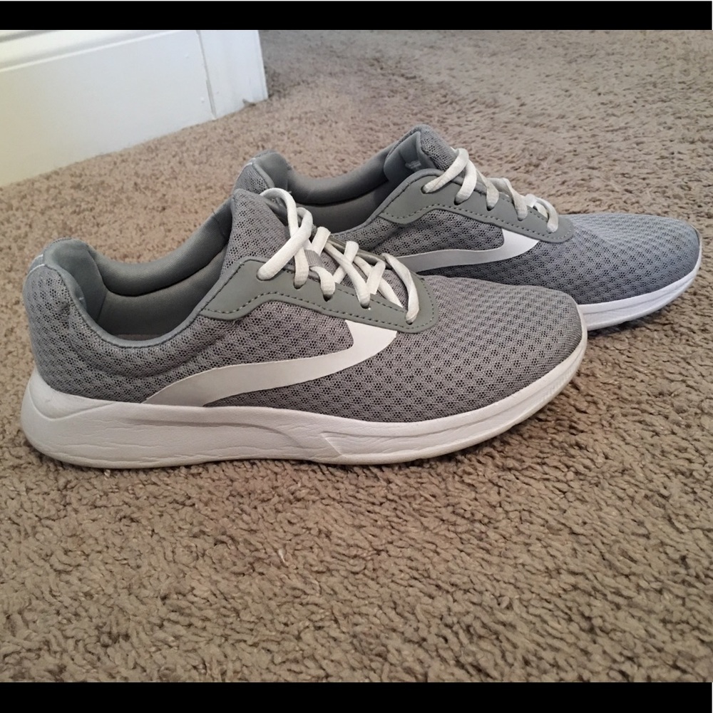 ❌SOLD❌Memory foam running shoes